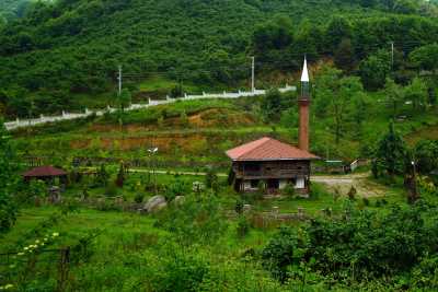 Hemşin Köyü Camii